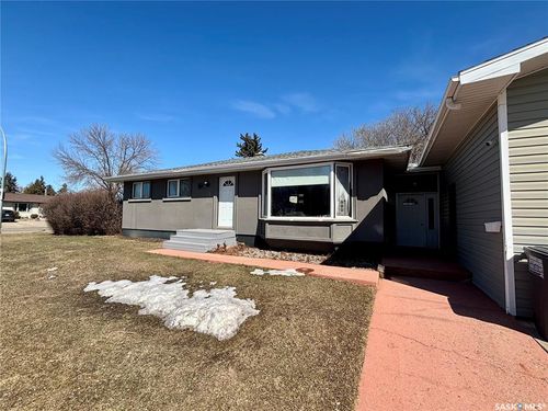 1 Davidson Crescent, Saskatoon, SK, S7L3Z9 | Card Image