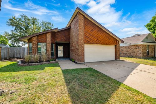 300 Colony Dr, Arlington, TX, 76002-2769 | Card Image