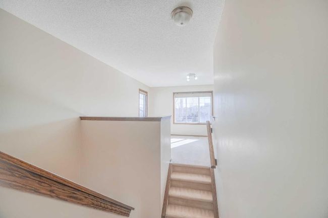 148 Chapman Close Se, Home with 3 bedrooms, 3 bathrooms and 2 parking in Calgary AB | Image 13