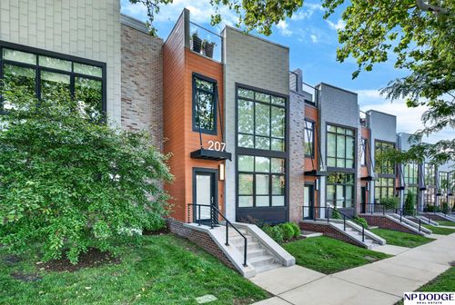 207 S 49th St, Omaha, NE, 68132-3286 | Card Image