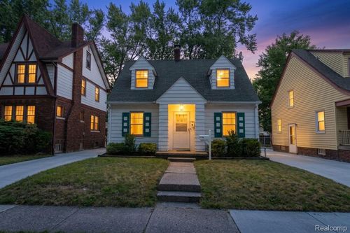 131 Dwight Ave, Pontiac, MI, 48341-1277 | Card Image