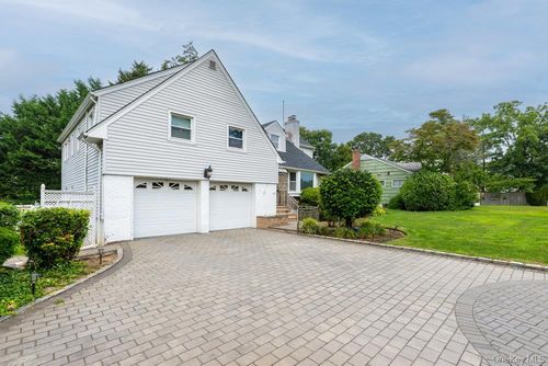 396 Maryland Ave, Freeport, NY, 11520-1028 | Card Image