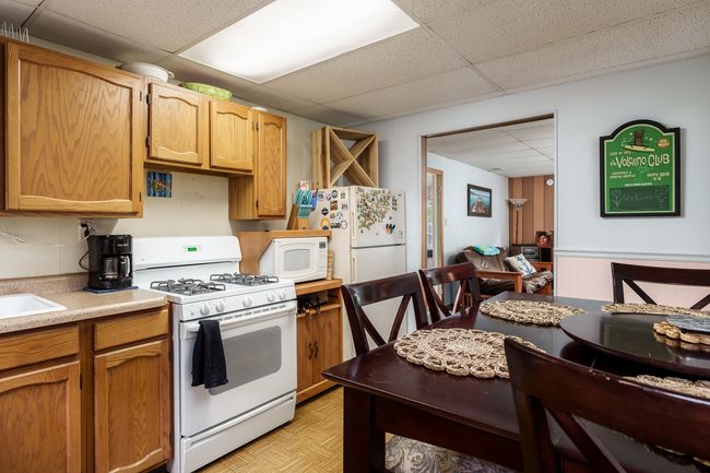 114 Lakeview Ave, House other with 3 bedrooms, 2 bathrooms and null parking in EDGERTON WI | Image 4
