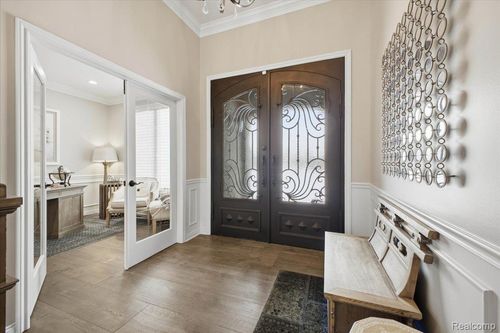 60778 Forest Creek Dr, Washington Twp, MI, 48094-1846 | Card Image