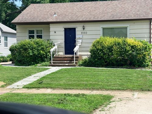 1110 12th St S, Moorhead, MN, 56560-3706 | Card Image
