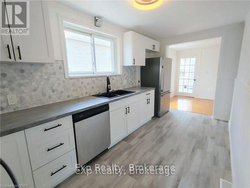 Residential Lease in Belleville (Belleville Ward) 5