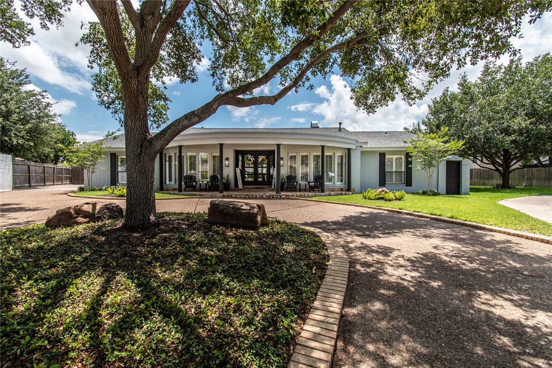 Lost Creek Cir, Corpus Christi, TX 78413