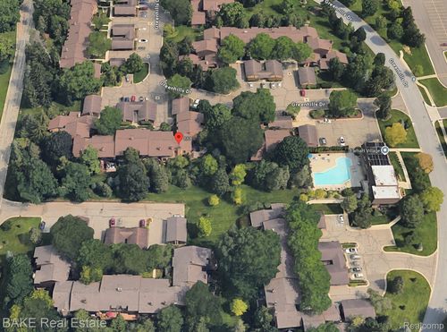 881 Greenhills Dr, Ann Arbor, MI, 48105-2719 | Card Image