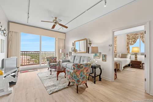 2207-1 Towers Park Lane, San Antonio, TX, 78209 | Card Image