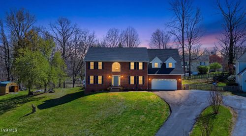 124 Lazy Ln, Gray, TN, 37615-4272 | Card Image