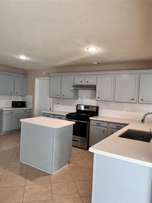 10910 Thorncliff Dr, Humble, TX, 77396-2479 | Card Image