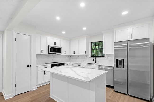 630 Pennylake Ct, House other with 4 bedrooms, 3 bathrooms and 4 parking in Stone Mountain GA | Image 9
