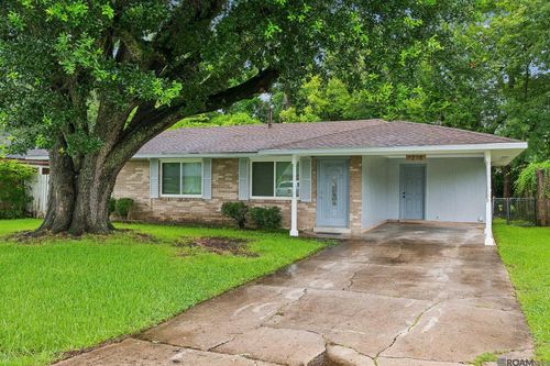 1216 S Stacy Ave, Gonzales, LA, 70737-3834 | Card Image