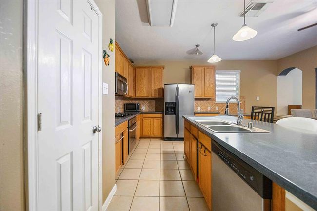 6710 Russelfield Ln, House other with 4 bedrooms, 4 bathrooms and 3 parking in Houston TX | Image 7