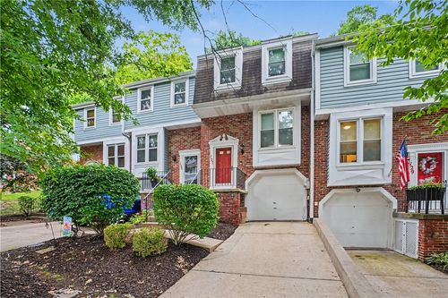 127 Spruce Ct, Pittsburgh, PA, 15229-2166 | Card Image