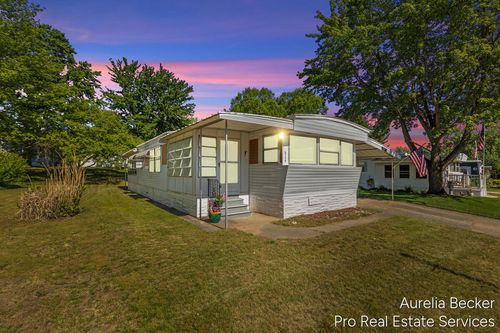 5720 Manistee Dr Ne, Belmont, MI, 49306-9632 | Card Image