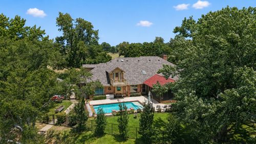 102 Foster Ranch Rd, Trinidad, TX, 75163-4016 | Card Image