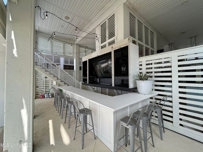 Downstairs Bar/TV | Image 16