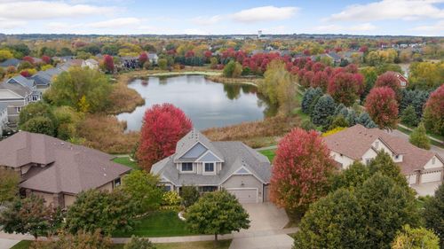 10758 Watersedge Ln, Woodbury, MN, 55129-5238 | Card Image