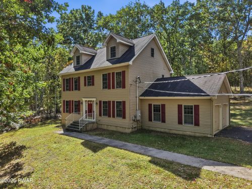 128 Friendship Dr, Hawley, PA, 18428-6029 | Card Image