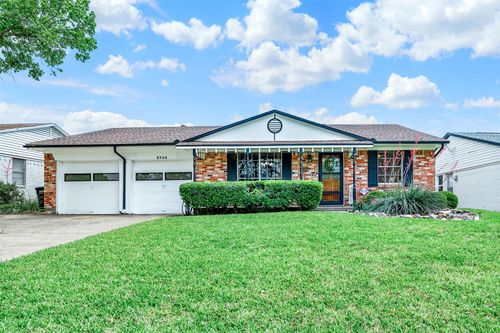 2704 Belhaven Dr, Mesquite, TX, 75150-5205 | Card Image