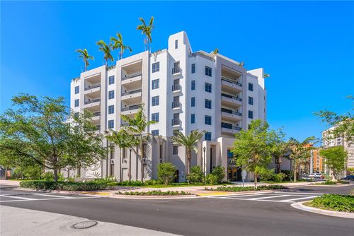 504-701 Valencia Ave, Coral Gables, FL, 33134 | Card Image