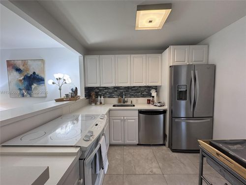 apt-104-3301 N Country Club Dr, Aventura, FL, 33180-1613 | Card Image