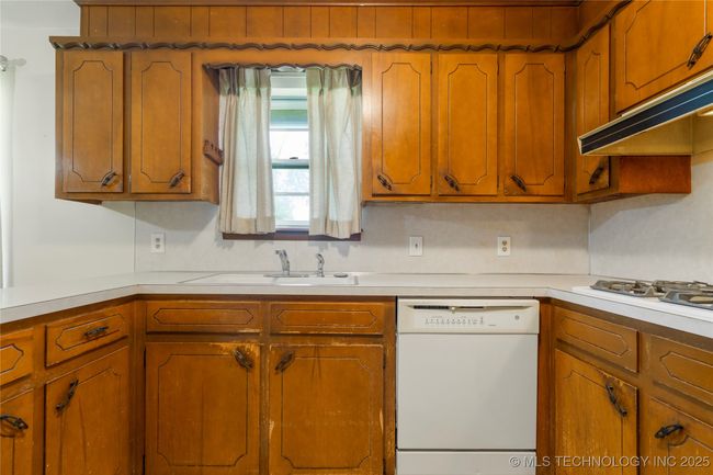 441 S 127 Th East Ave, House other with 3 bedrooms, 2 bathrooms and null parking in Tulsa OK | Image 13
