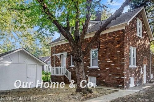 18611 Runyon St, Detroit, MI, 48234-3752 | Card Image
