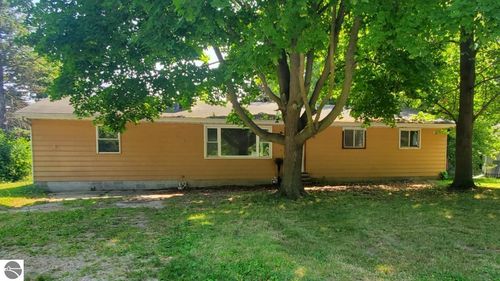 424 N Ithaca St, Ithaca, MI, 48847-1234 | Card Image