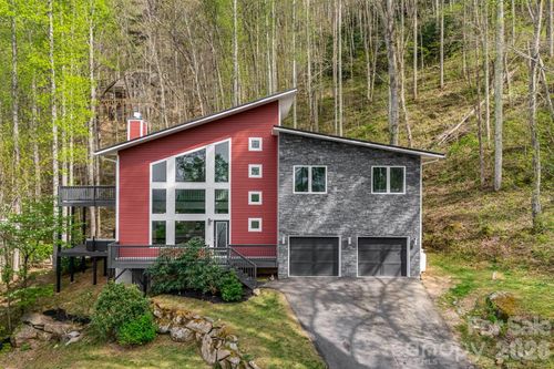 35 Chesten Mountain Dr, Asheville, NC, 28803-0038 | Card Image