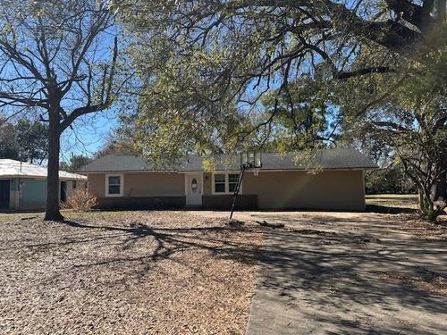 170 S John St, Bridge City, TX, 77611-3626 | Card Image