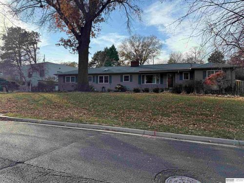 2520 S 98th Ave, Omaha, NE, 68124-1910 | Card Image