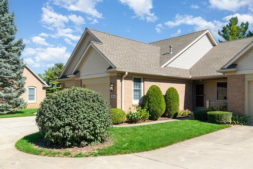 1684 Edgebrooke Ct, Goshen, IN, 46528-5066 | Card Image