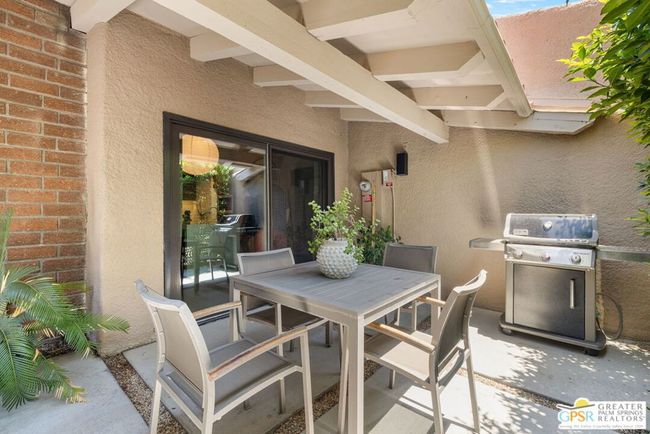 3708 E Bogert Trl, Condo with 2 bedrooms, 3 bathrooms and 2 parking in Palm Springs CA | Image 37