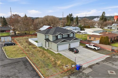 2715 N Boeing Rd, Millwood, WA, 99206-4346 | Card Image