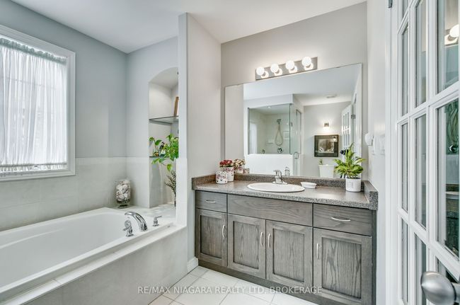16 - 5 Liddycoat Lane, Condo with 3 bedrooms, 3 bathrooms and 1 parking in Ancaster ON | Image 25