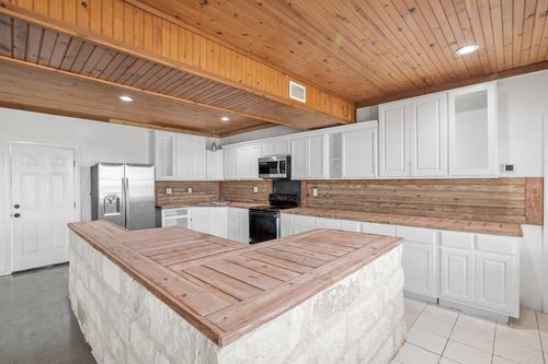 288 E Kroll, Harper, TX, 78631-5293 | Card Image