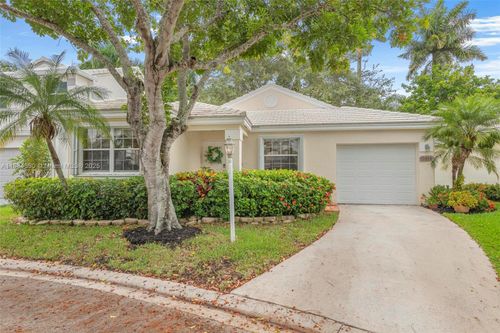 9614 Nw 8th Cir, Plantation, FL, 33324-4937 | Card Image
