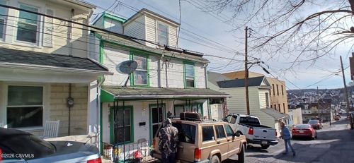 835 W Wood St, Coal Township, PA, 17866-2311 | Card Image