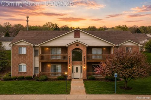 46075 Tallgrass Ct, Van Buren Township, MI, 48111-6424 | Card Image