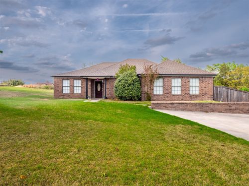 909 Fireside Estate Rd, McAlester, OK, 74501-7538 | Card Image