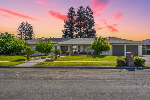 7656 N Hayston Ave, Fresno, CA, 93720-3617 | Card Image