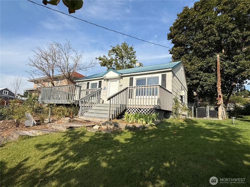 647 3rd Ave N, Okanogan, WA, 98840 | Card Image