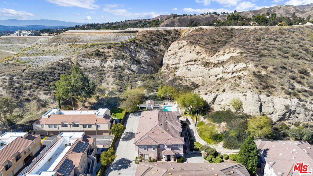 Residential in Canyon Country