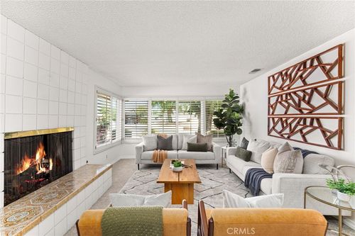 1517 Pamela Cres, Redlands, CA, 92373-6422 | Card Image