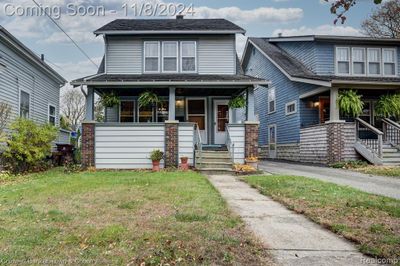 911 W Liberty Street, Home with 3 bedrooms, 1 bathrooms and null parking in Ann Arbor MI | Image 2