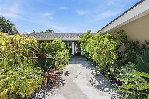 931 Rancho Cir, Fullerton, CA, 92835-3336 | Card Image