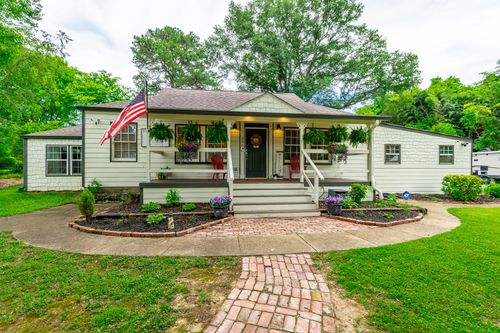306 Laverne Dr, Chattanooga, TN, 37421-5129 | Card Image