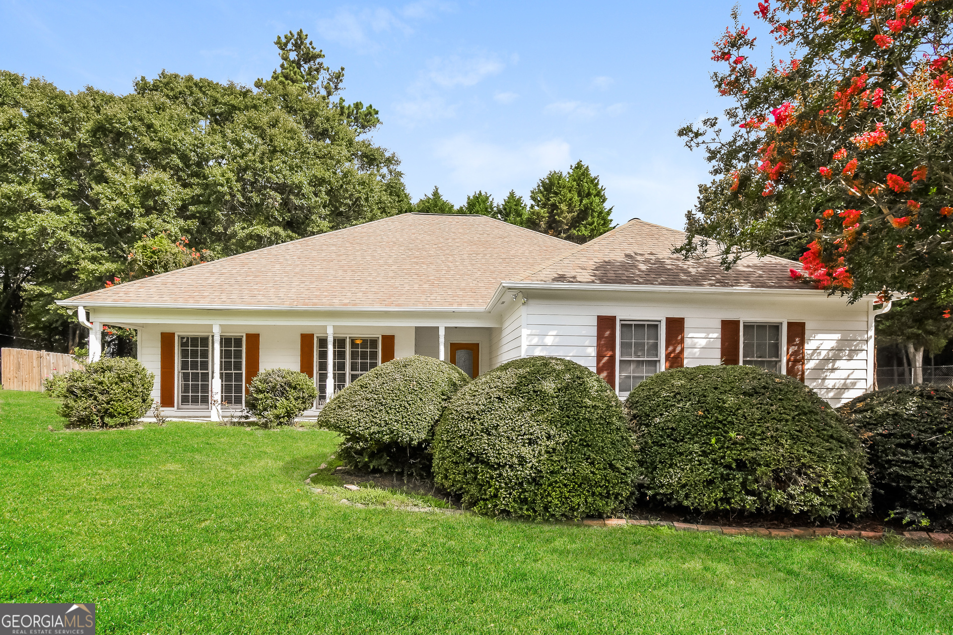 Lacey Oak Ln, Loganville, GA 30052